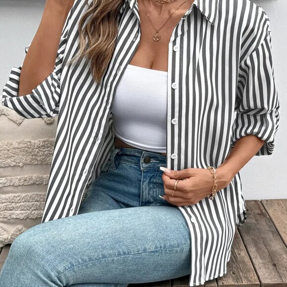 ✨NWT Boutique Striped Oversized Button-Up Shirt - Picture 5 of 11